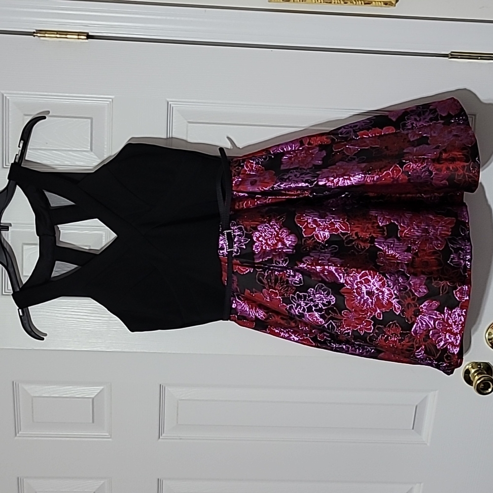 Crystal Doll short dress sz.9 beautiful😍